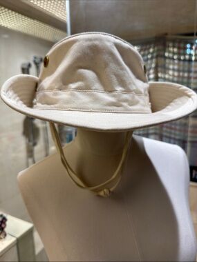 Classic Women's Wide Brim Creme Sun Hat by Tilley